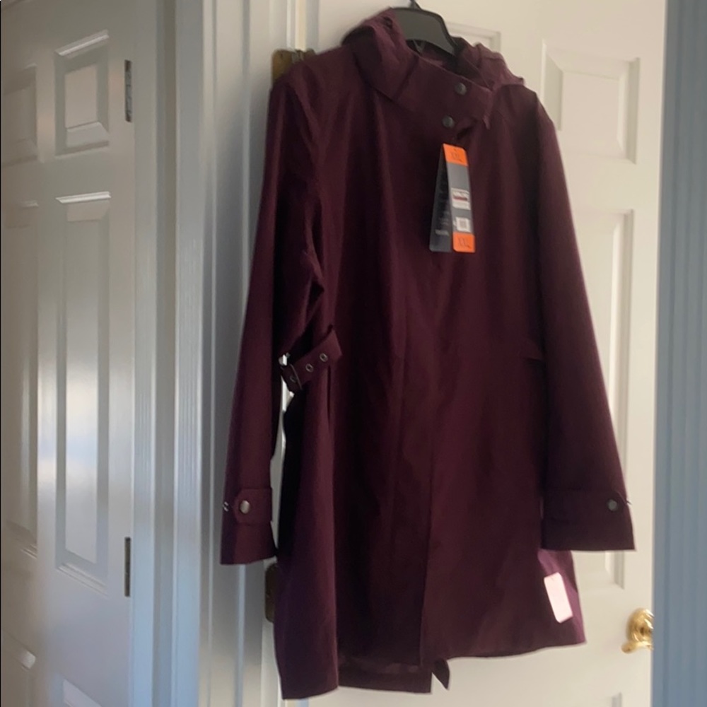 Kirkland xxl raincoat maroon